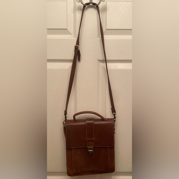 Wilsons Leather Tan Crossbody Bag (briefcase) - Picture 6 of 16
